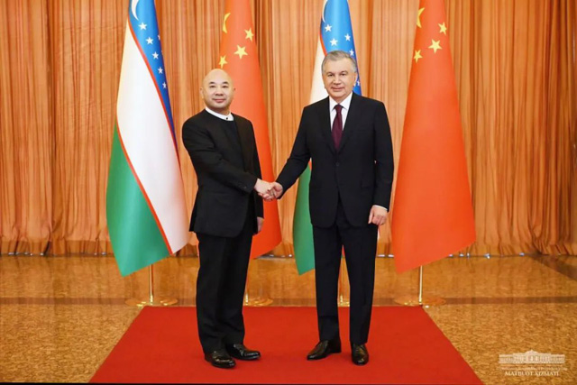 乌兹别克斯坦总统米尔济约耶夫与联盟常务副主席、正威国际集团主席王文银举行会谈  推动“一带一路”合作项目加快落地
