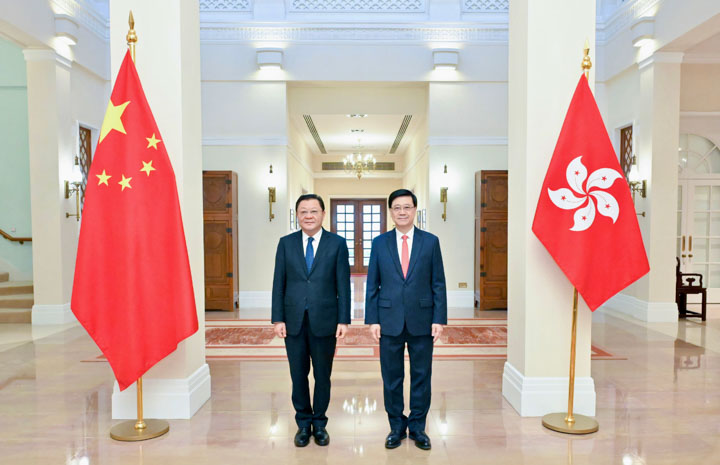 香港特别行政区行政长官与广东省省长王伟中会面